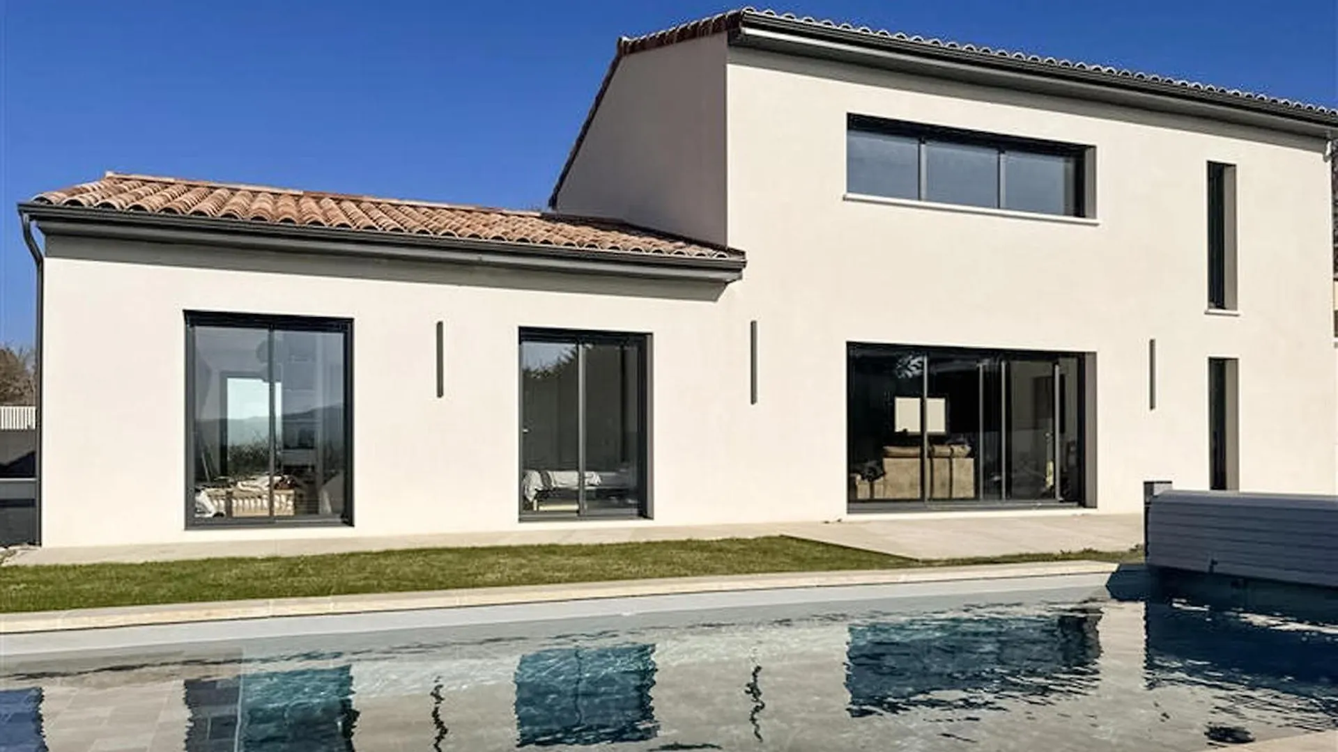 Nice Home In Valaurie With Private Swimming Pool, Can Be Inside Or Outside